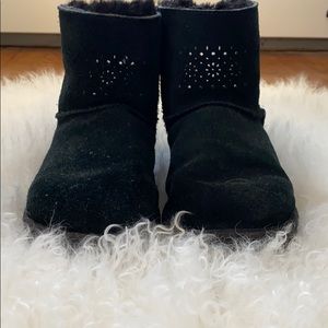 black uggs